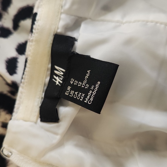 H&M cheetah dress  h5 - Picture 9 of 12